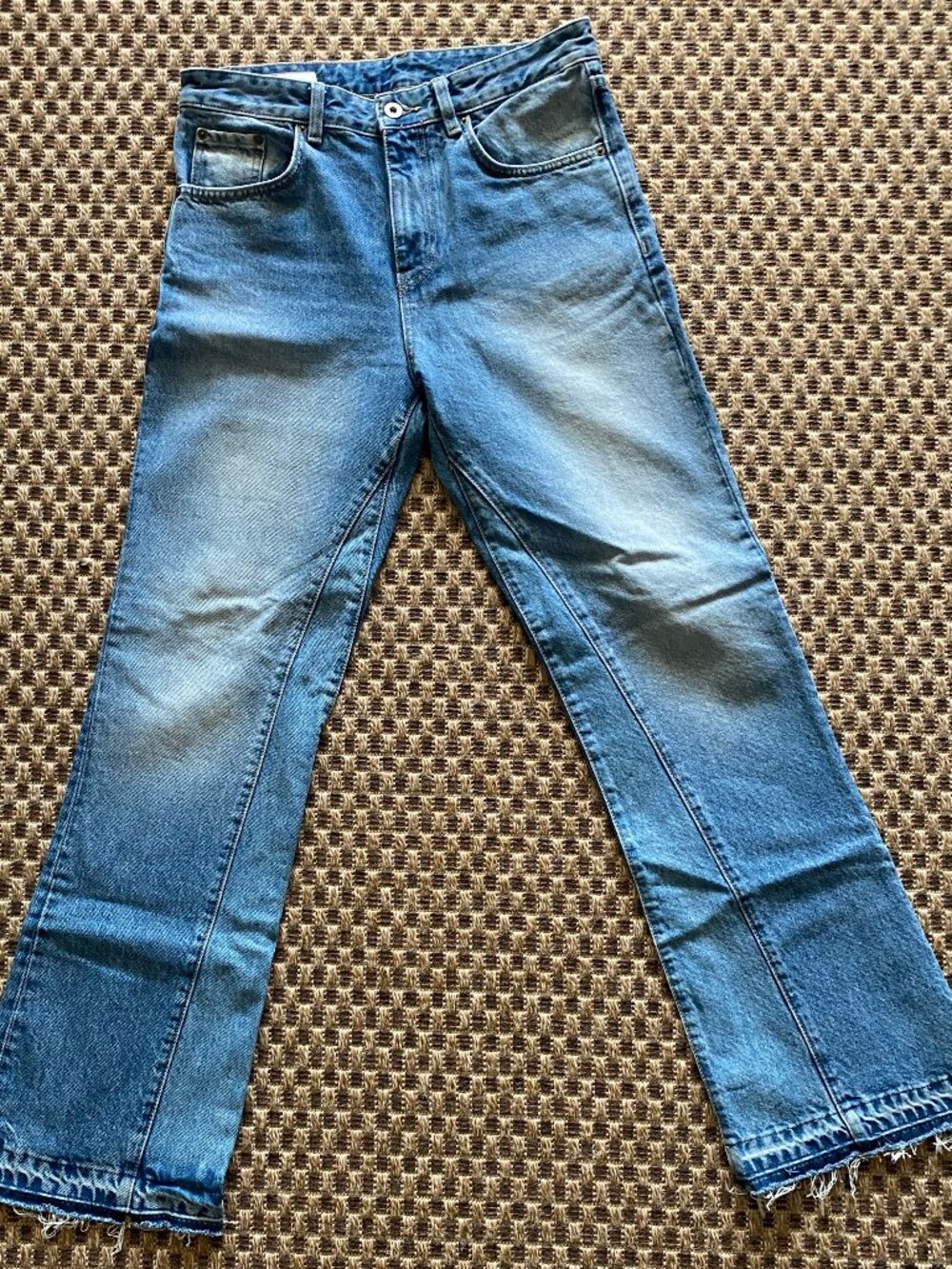 Zara Light Wash Raw Hem Straight Jeans Size 31 Worn Once